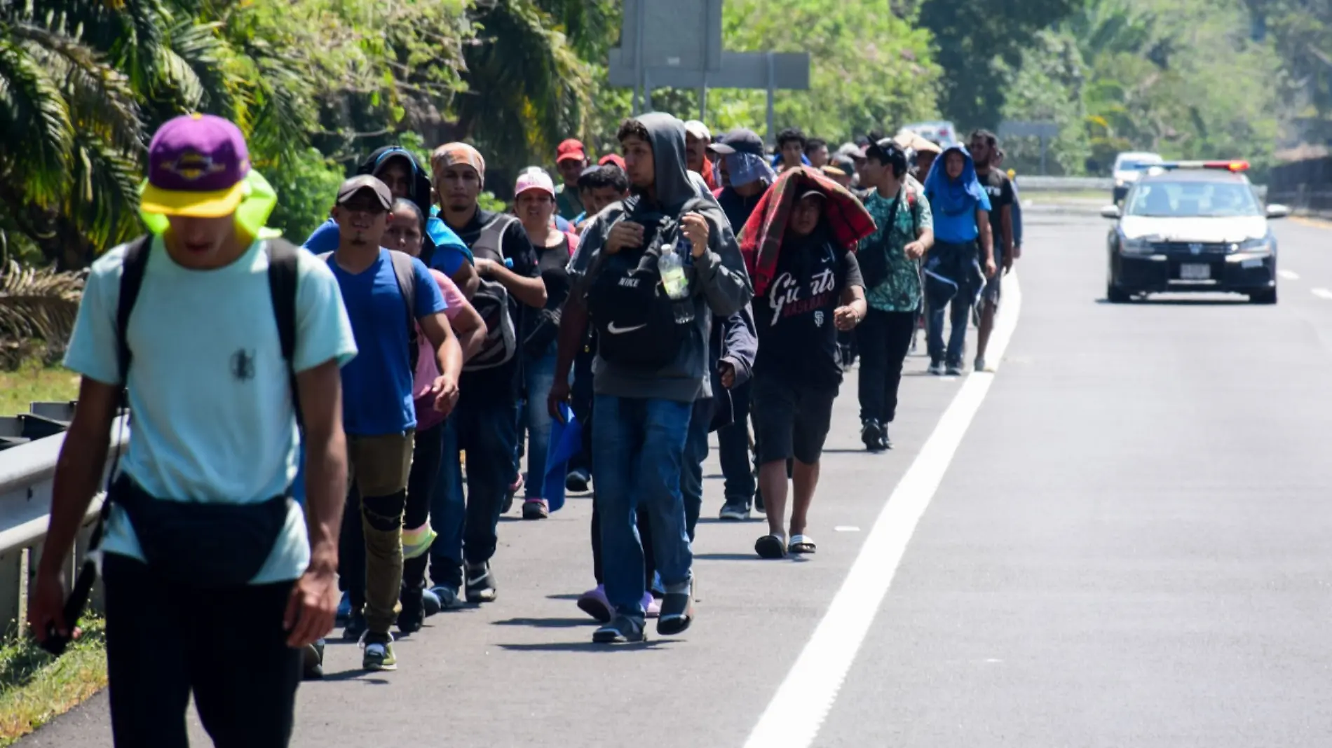 Migrantes escapan de centro en Chiapas